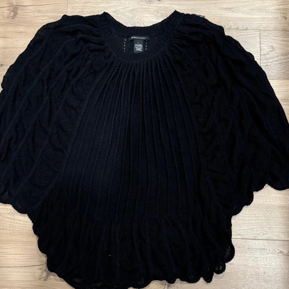 Bcbg maxazria large women’s sweater shawl